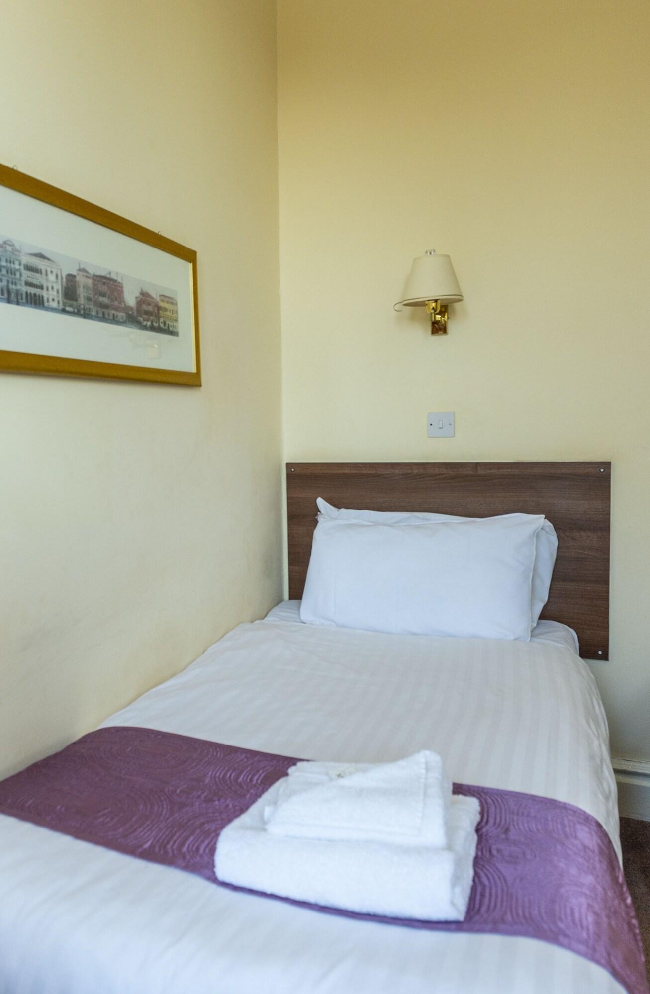Dene Hotel Chester Extérieur photo