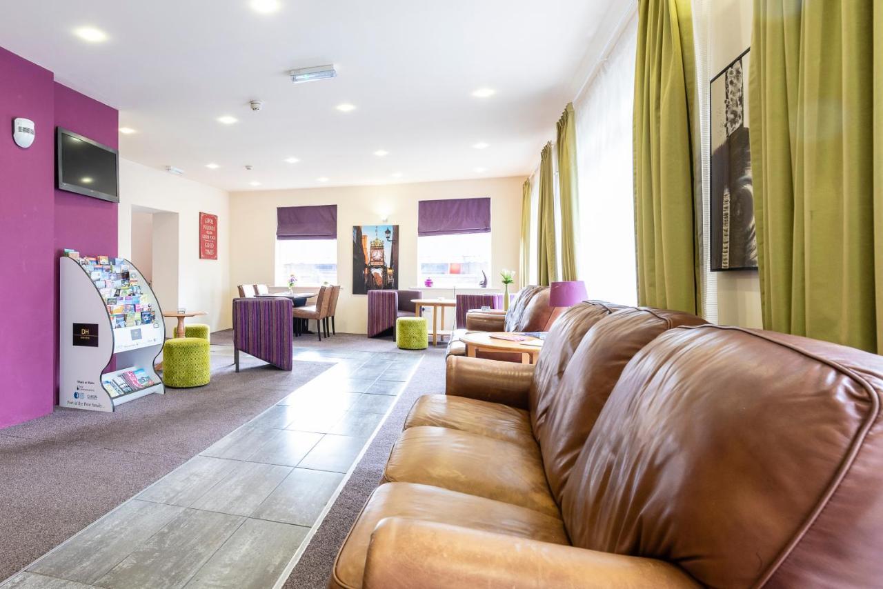 Dene Hotel Chester Extérieur photo